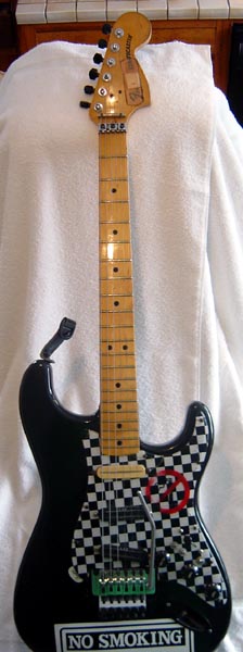 Black_Strat_00