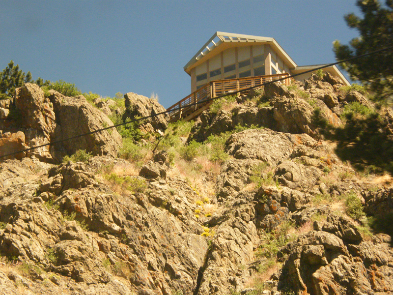 yet another cool house